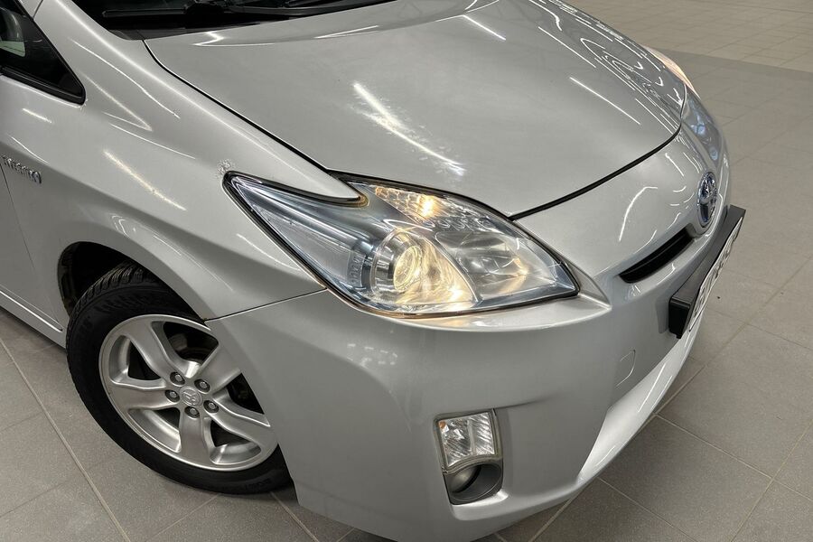 Toyota Prius vaihtoauto