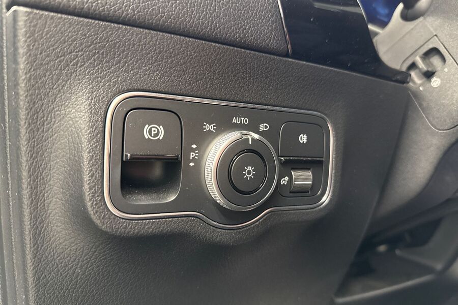 Mercedes-Benz EQA vaihtoauto