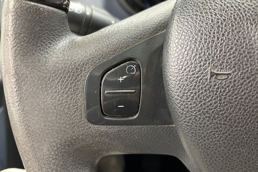 Opel Vivaro vaihtoauto