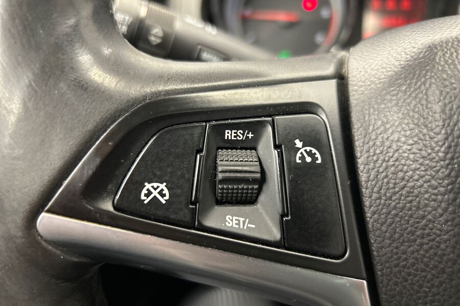 Opel Insignia vaihtoauto