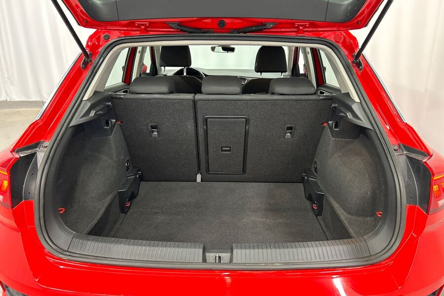 Volkswagen T-Roc vaihtoauto