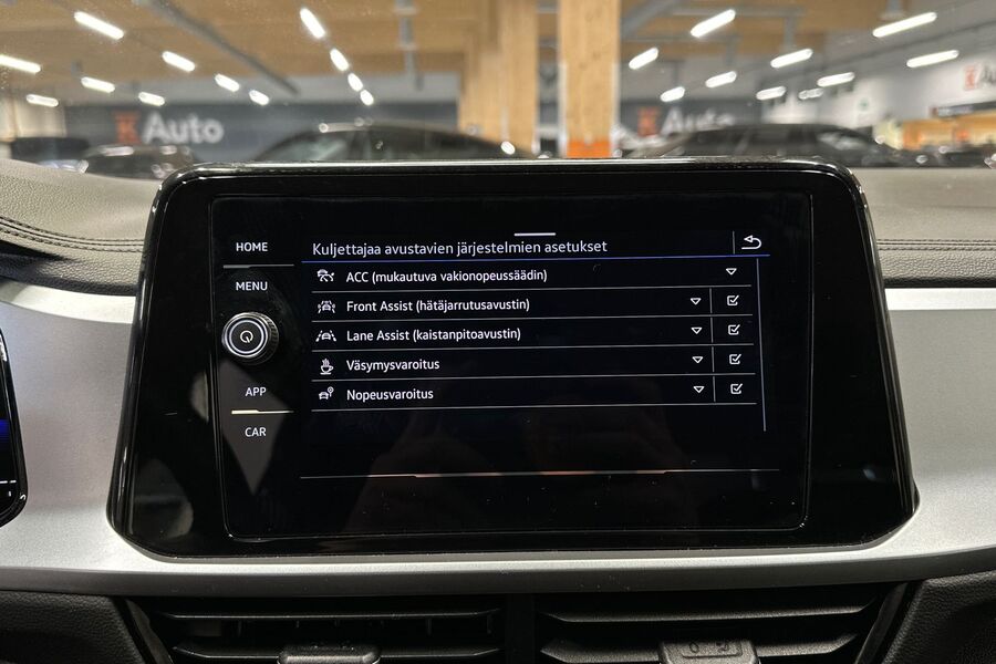 Volkswagen T-Roc vaihtoauto