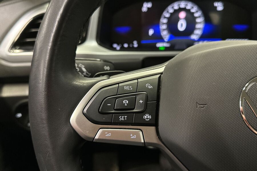 Volkswagen T-Roc vaihtoauto