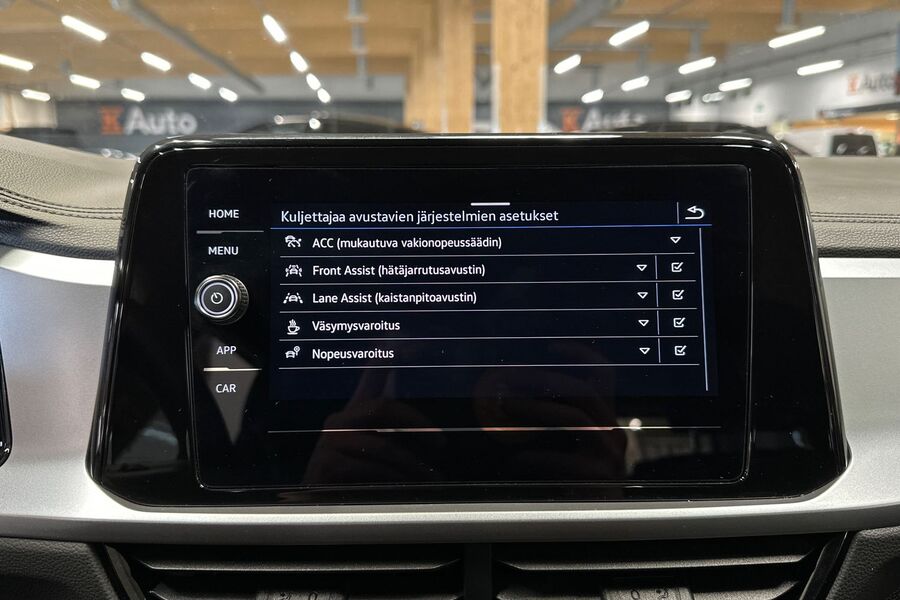 Volkswagen T-Roc vaihtoauto