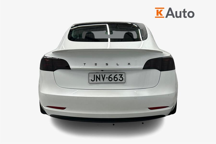 Tesla Model 3 vaihtoauto