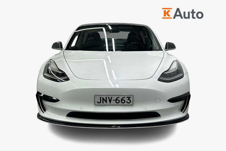 Tesla Model 3 vaihtoauto