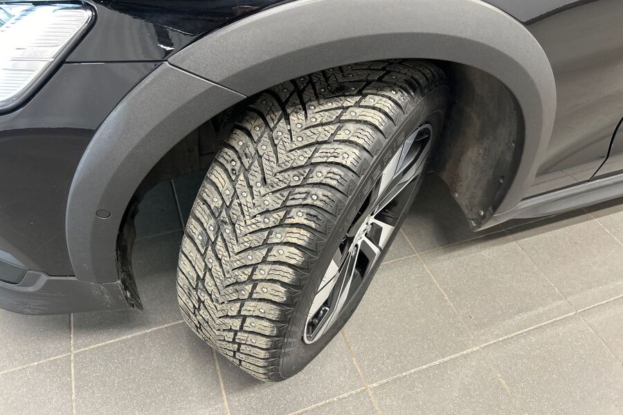 Volvo V60 Cross Country vaihtoauto