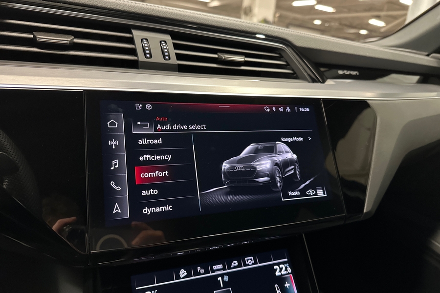 Audi Q8 e-tron vaihtoauto