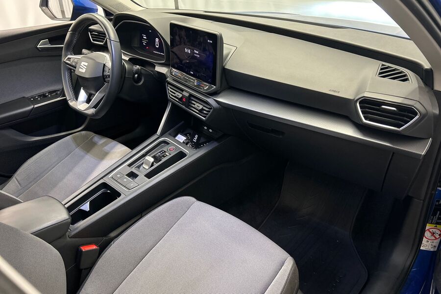 SEAT Leon Sportstourer vaihtoauto