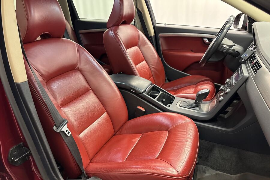 Volvo V70 vaihtoauto