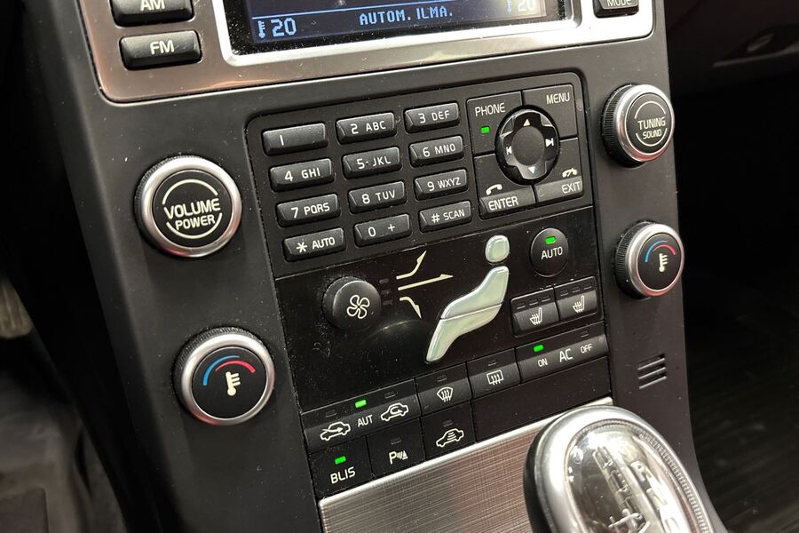 Volvo V70 vaihtoauto