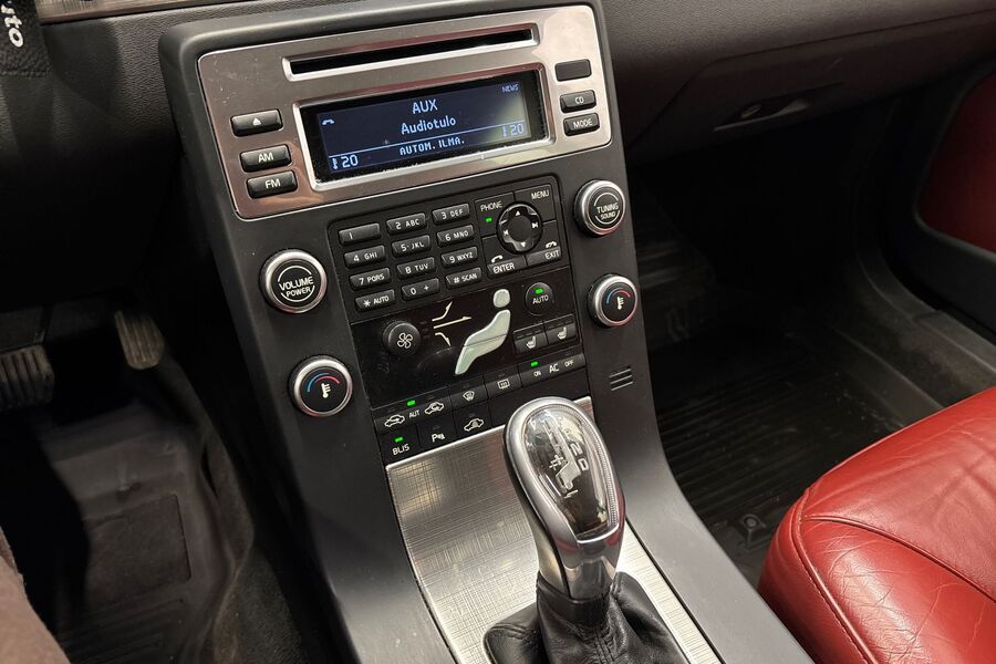 Volvo V70 vaihtoauto