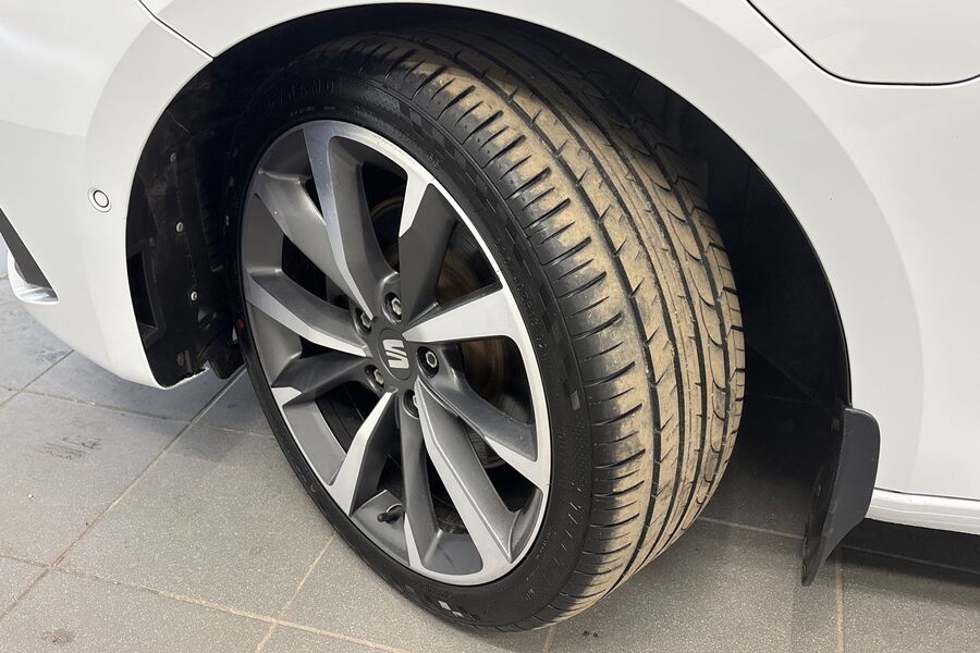 SEAT Leon Sportstourer vaihtoauto