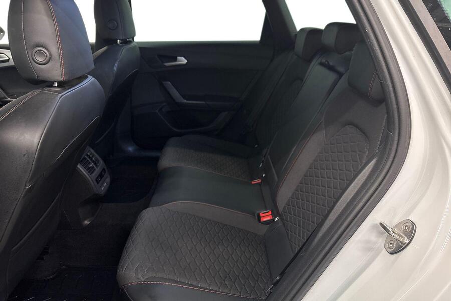 SEAT Leon Sportstourer vaihtoauto