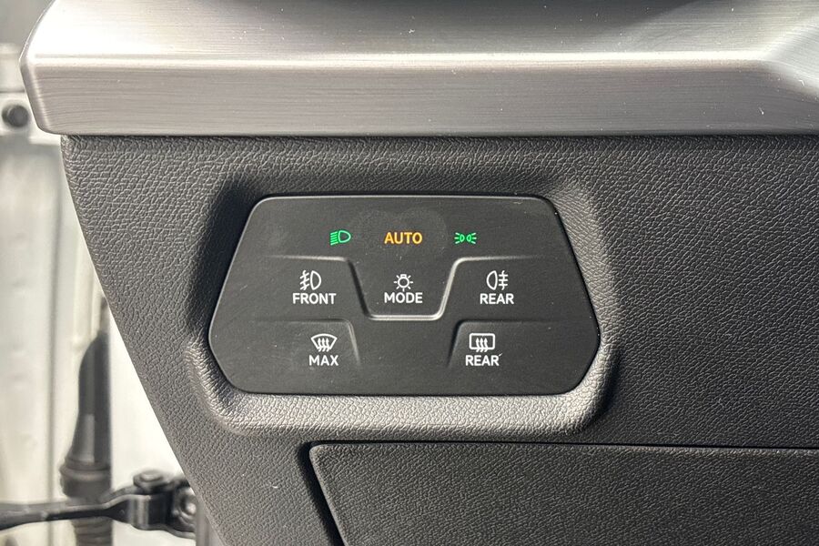 SEAT Leon Sportstourer vaihtoauto