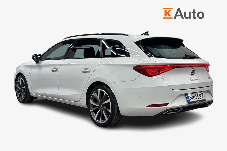 SEAT Leon Sportstourer vaihtoauto