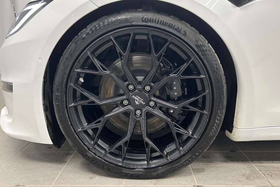 Tesla Model S vaihtoauto