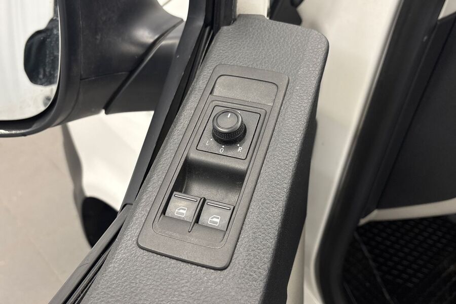 Volkswagen Caravelle vaihtoauto