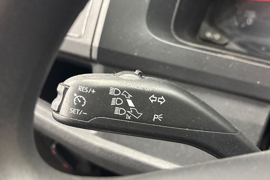 Volkswagen Caravelle vaihtoauto