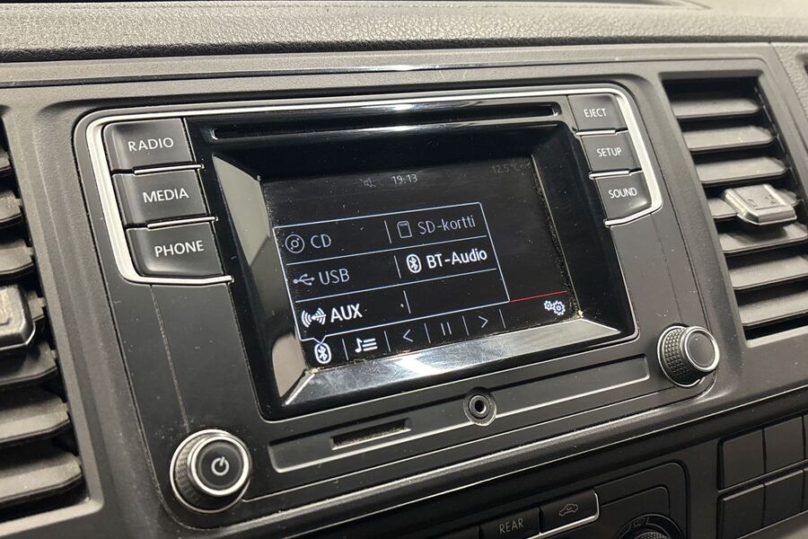 Volkswagen Caravelle vaihtoauto