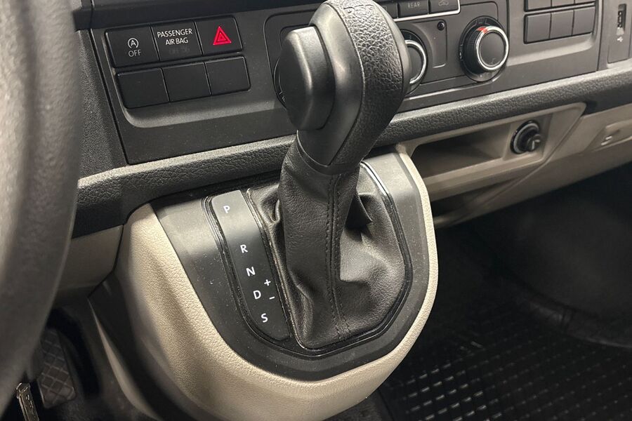 Volkswagen Caravelle vaihtoauto