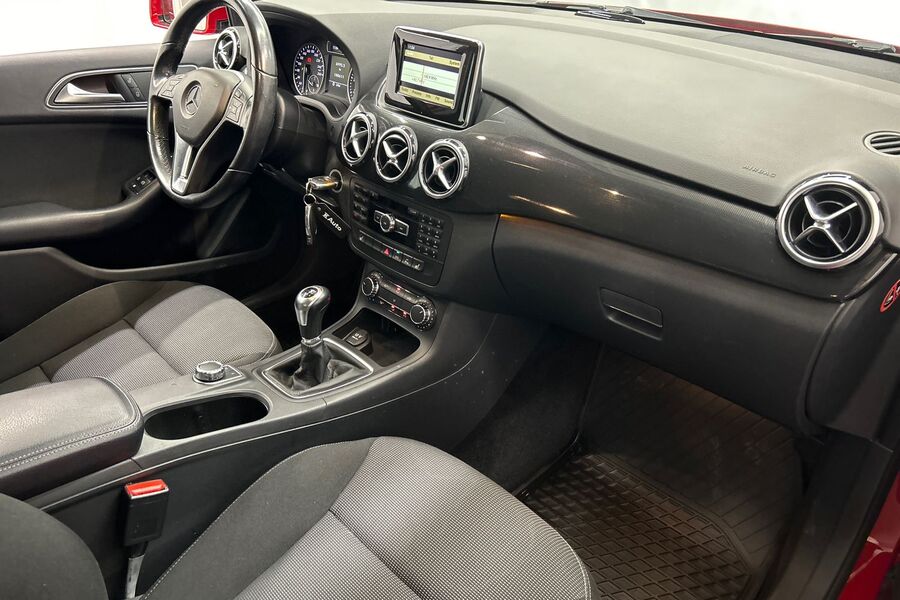 Mercedes-Benz B vaihtoauto