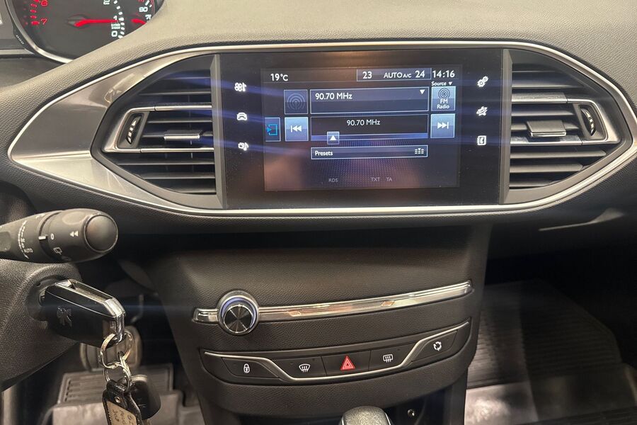 Peugeot 308 vaihtoauto