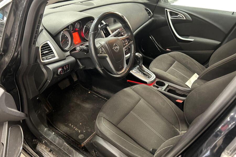 Opel Astra vaihtoauto