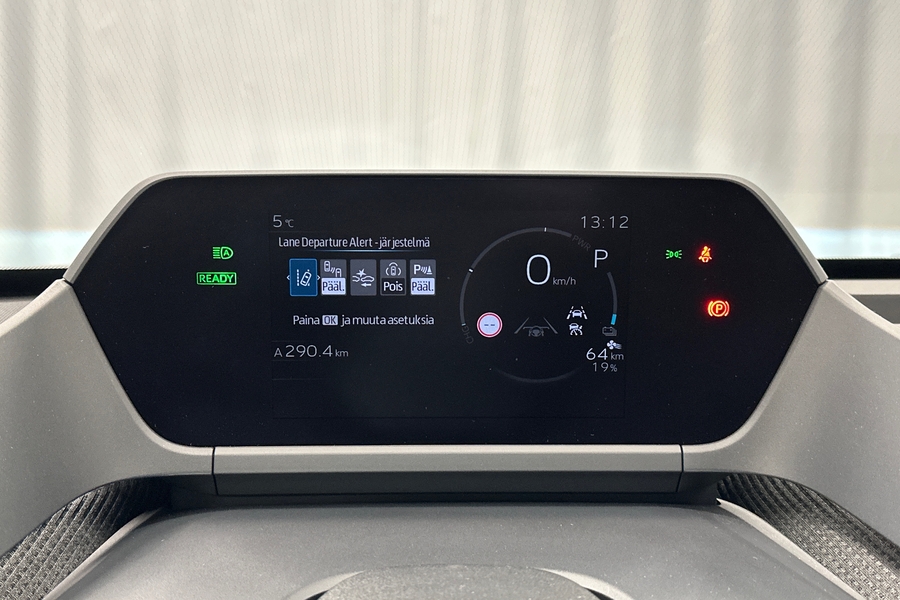 Toyota bZ4X vaihtoauto