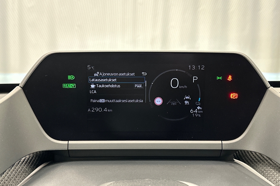 Toyota bZ4X vaihtoauto