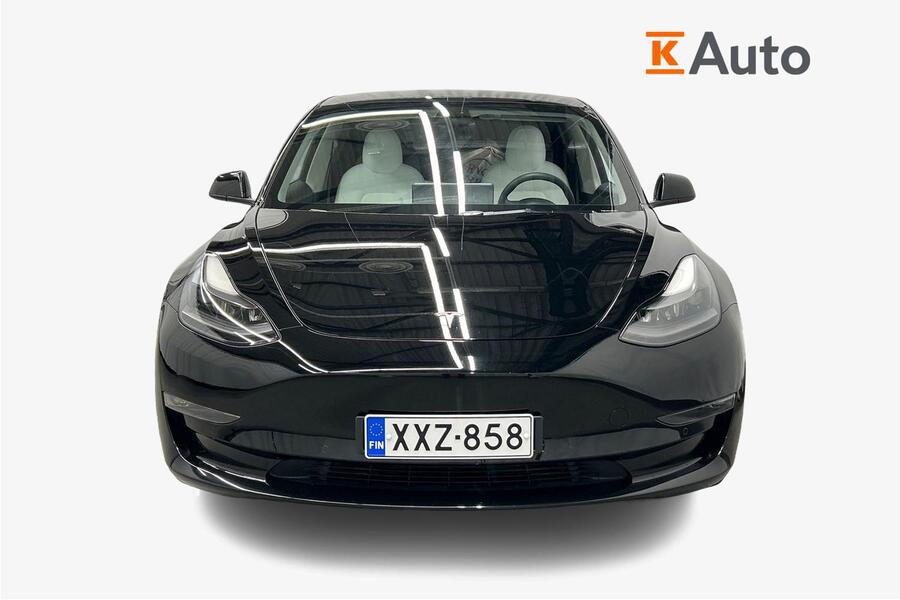 Tesla Model 3 vaihtoauto