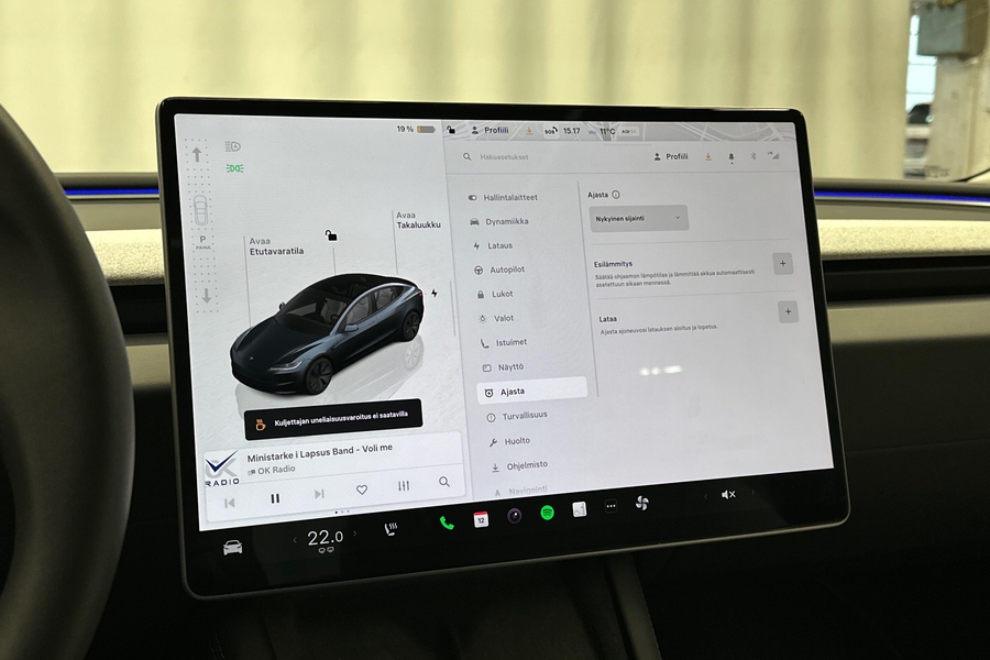 Tesla Model 3 vaihtoauto