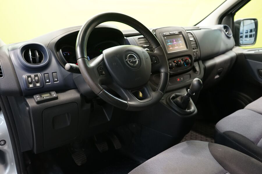 Opel Vivaro vaihtoauto