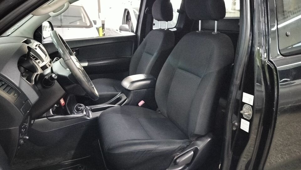 Toyota Hilux vaihtoauto