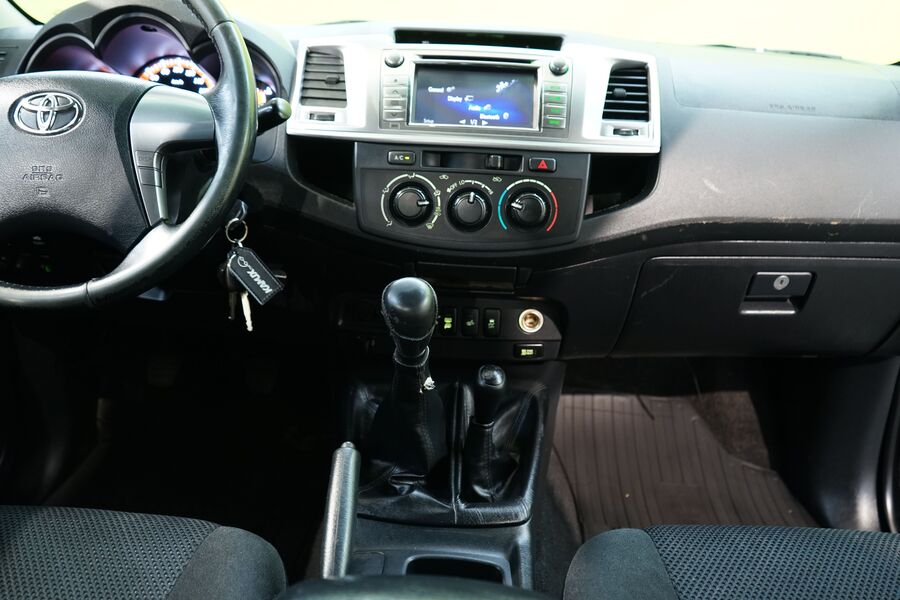 Toyota Hilux vaihtoauto