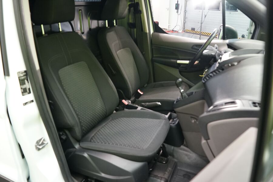 Ford Transit Connect vaihtoauto