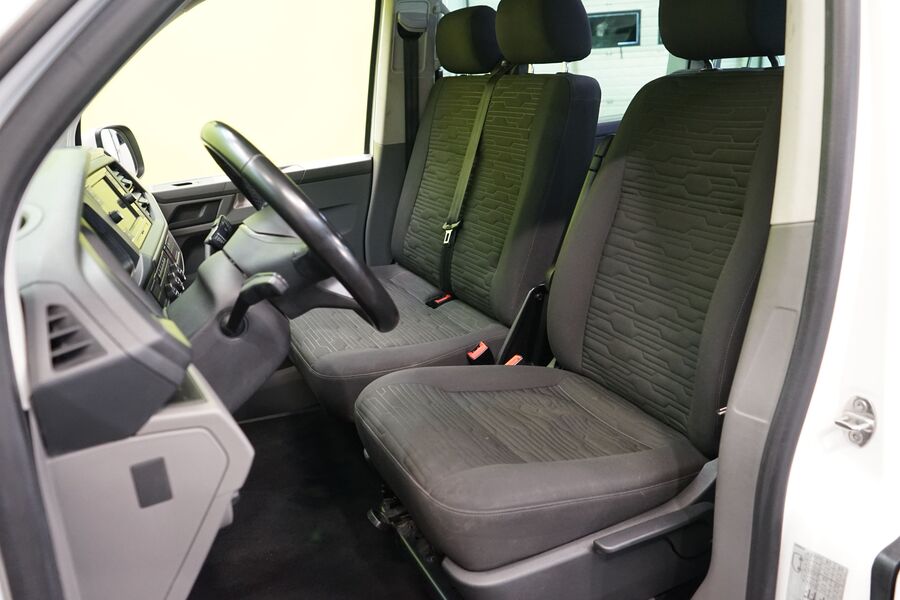 Volkswagen Caravelle vaihtoauto