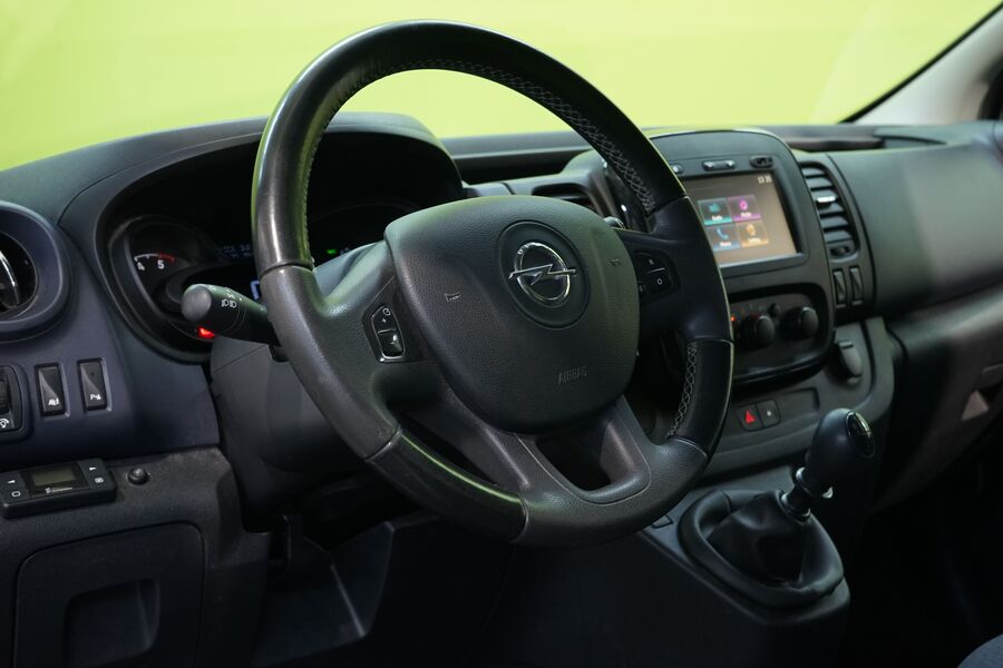 Opel Vivaro vaihtoauto