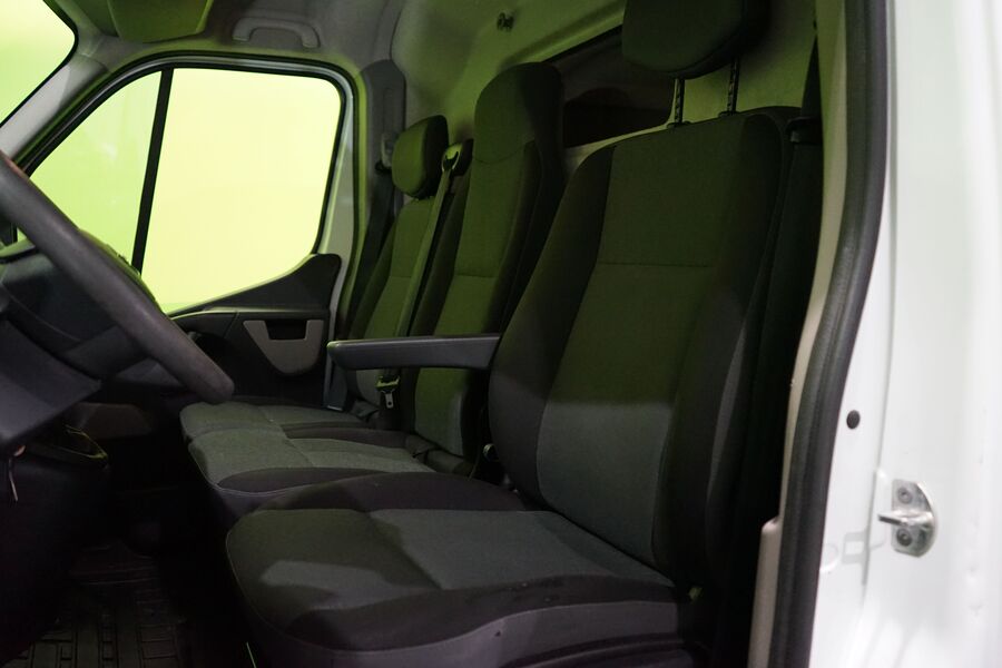 Nissan NV400 vaihtoauto