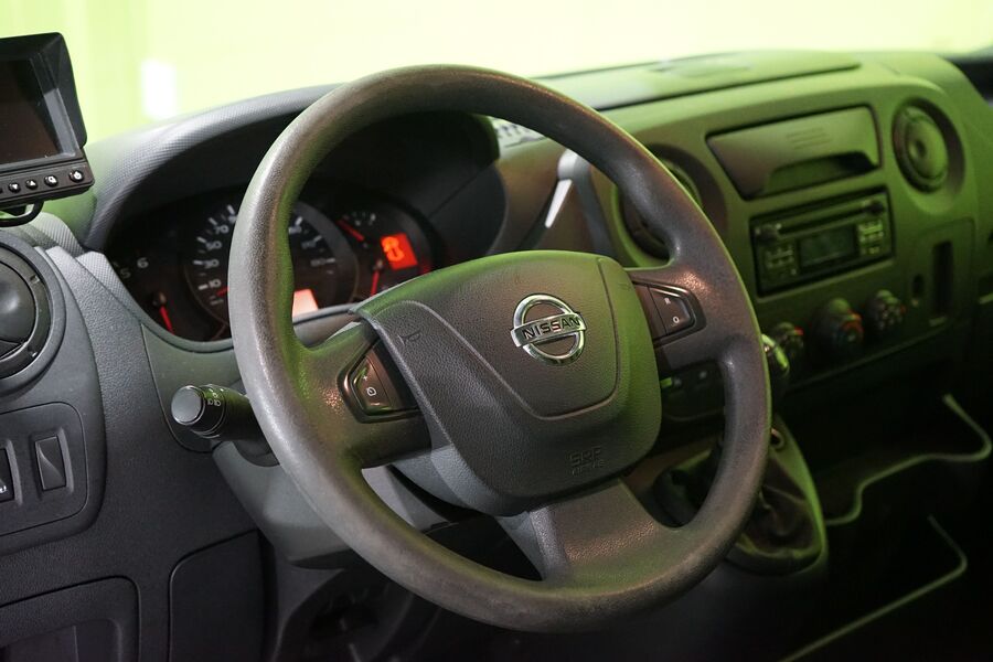 Nissan NV400 vaihtoauto