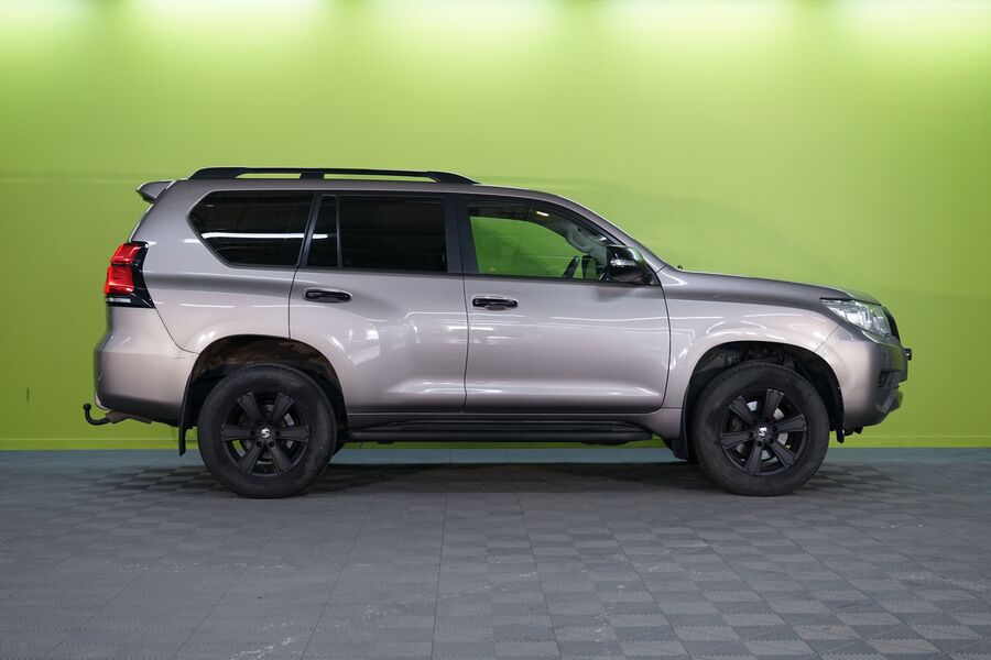 Toyota Land Cruiser vaihtoauto