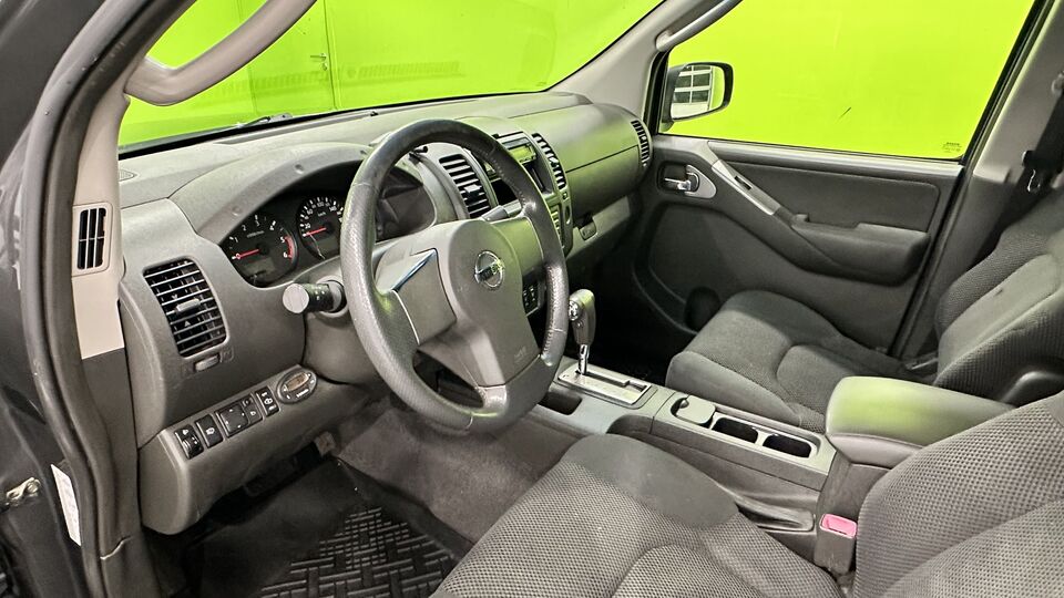 Nissan Navara vaihtoauto