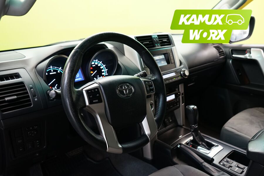 Toyota Land Cruiser vaihtoauto