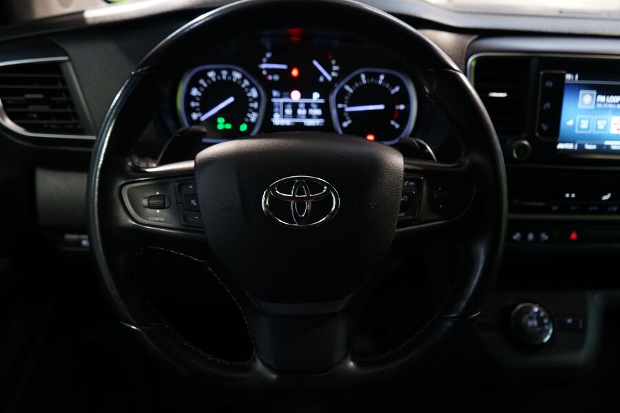 Toyota Proace Verso vaihtoauto