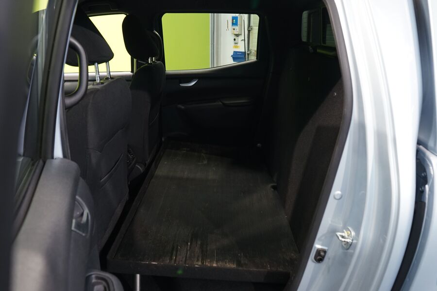 Mercedes-Benz X vaihtoauto