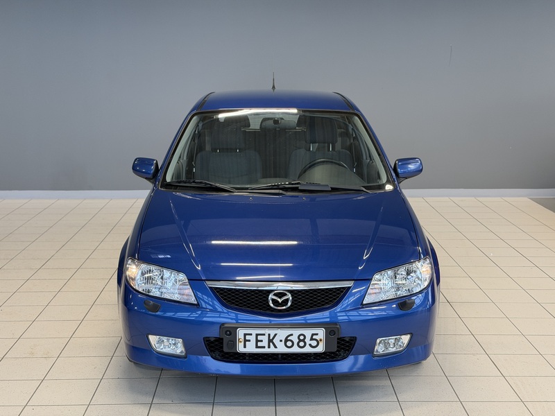 Mazda 323 vaihtoauto