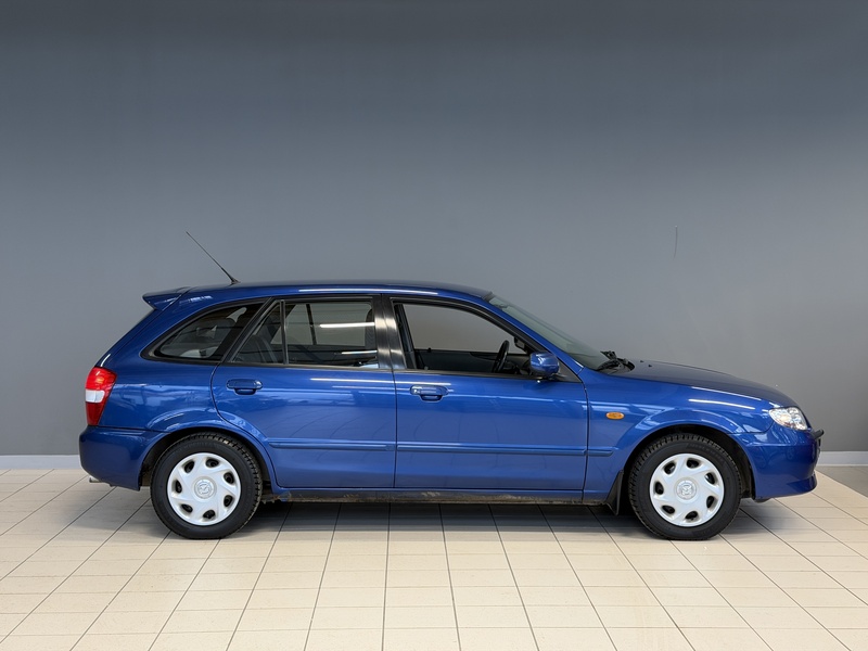 Mazda 323 vaihtoauto