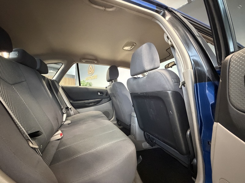 Mazda 323 vaihtoauto