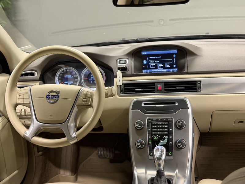 Volvo V70 vaihtoauto