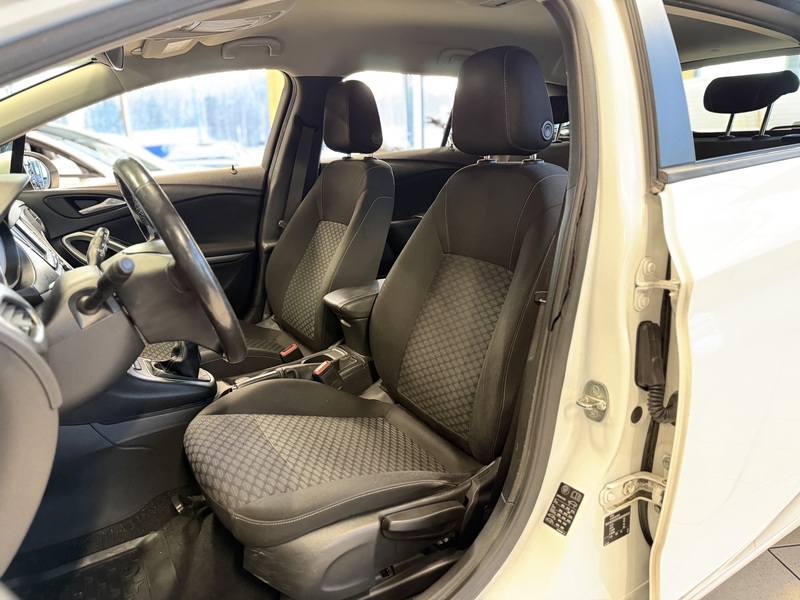 Opel Astra vaihtoauto